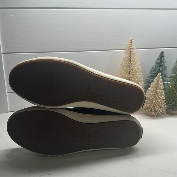 Taos Leather Women’s Shows - Picture 3 of 5